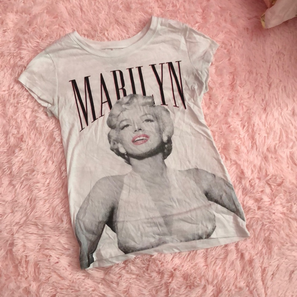 Marilyn Monroe shirt